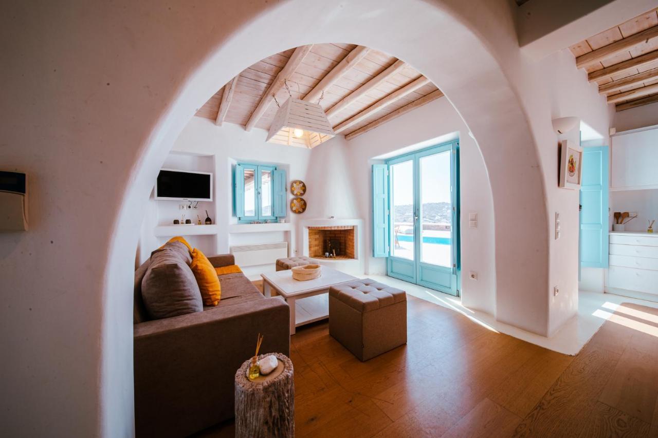 Lydia 4 Bed With Pool In Psarrou Ag Lazaros