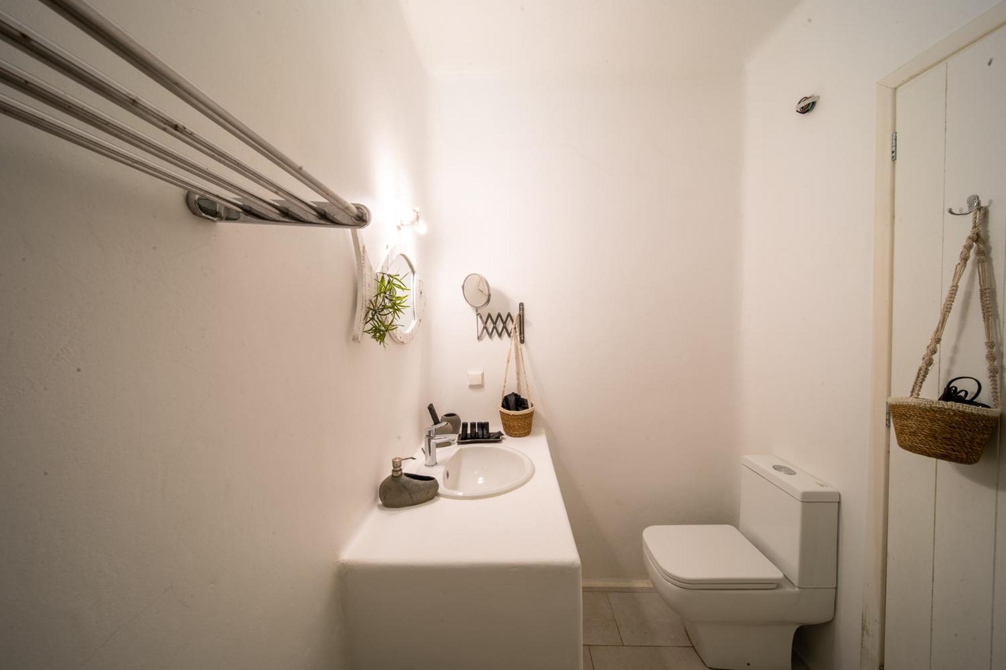 Lydia 4 Bed With Pool In Psarrou Ag Lazaros Pousada