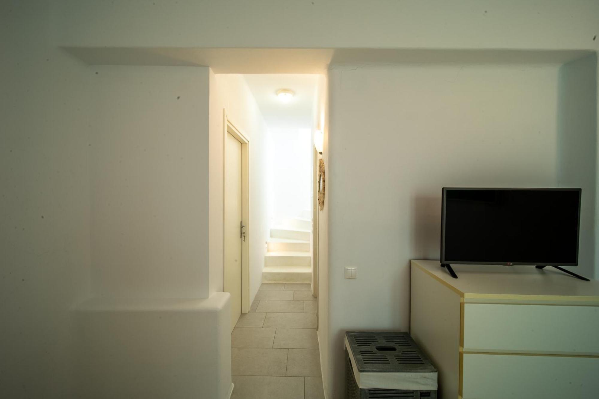 Pousada Lydia 4 Bed With Pool In Psarrou Ag Lazaros Mykonos Town